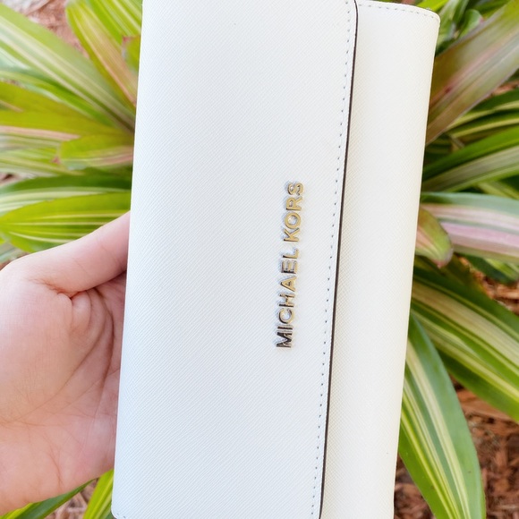 Michael kors large trifold wallet white - Picture 2 of 5